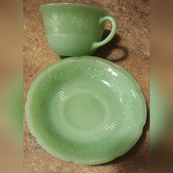 Vintage Jadeite Fire king Anchor Hocking 8 pieces. Alice pattern. - Picture 4 of 4